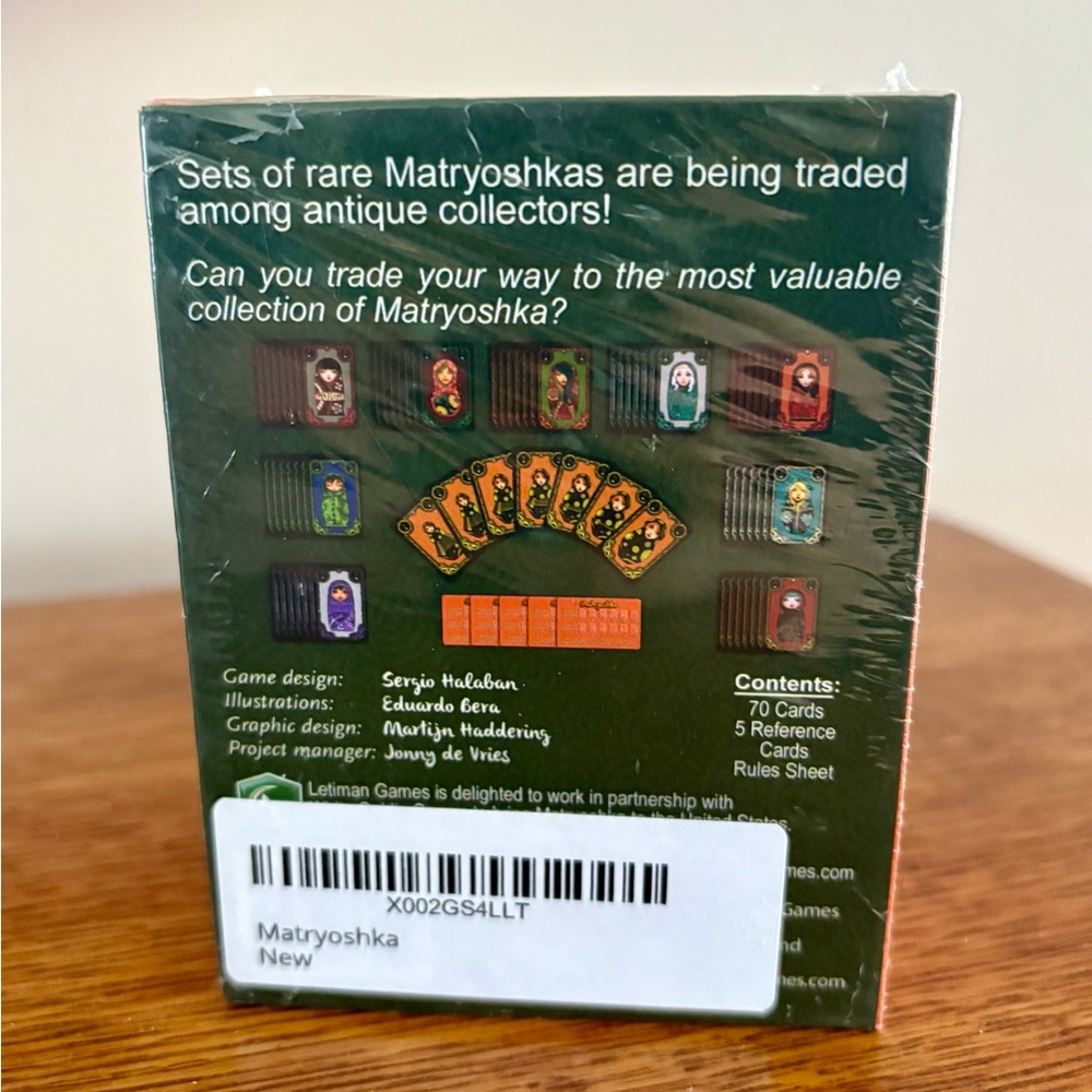 Card Game - Orange and Black - Picture 2 of 3